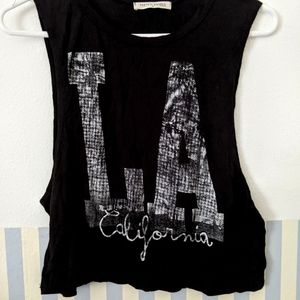 LA muscle tee